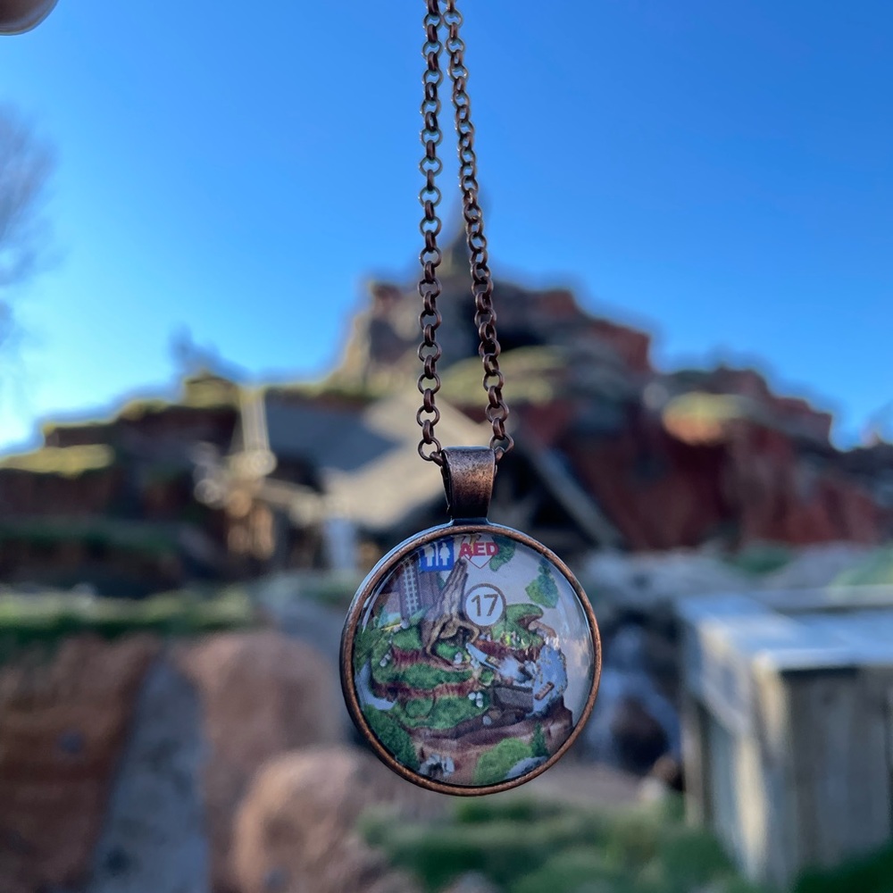 Walt Disney World Park Map Necklace- Splash Mountain